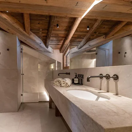Apartment Luxueux 6 Pieces Avec Hammam, Cheminee Et Parking A *